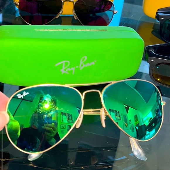 COPY - Flash Sale!🎉🎉COPY - Ray-Ban Aviators Green Flash Mirrored Sunglasses - Picture 8 of 8